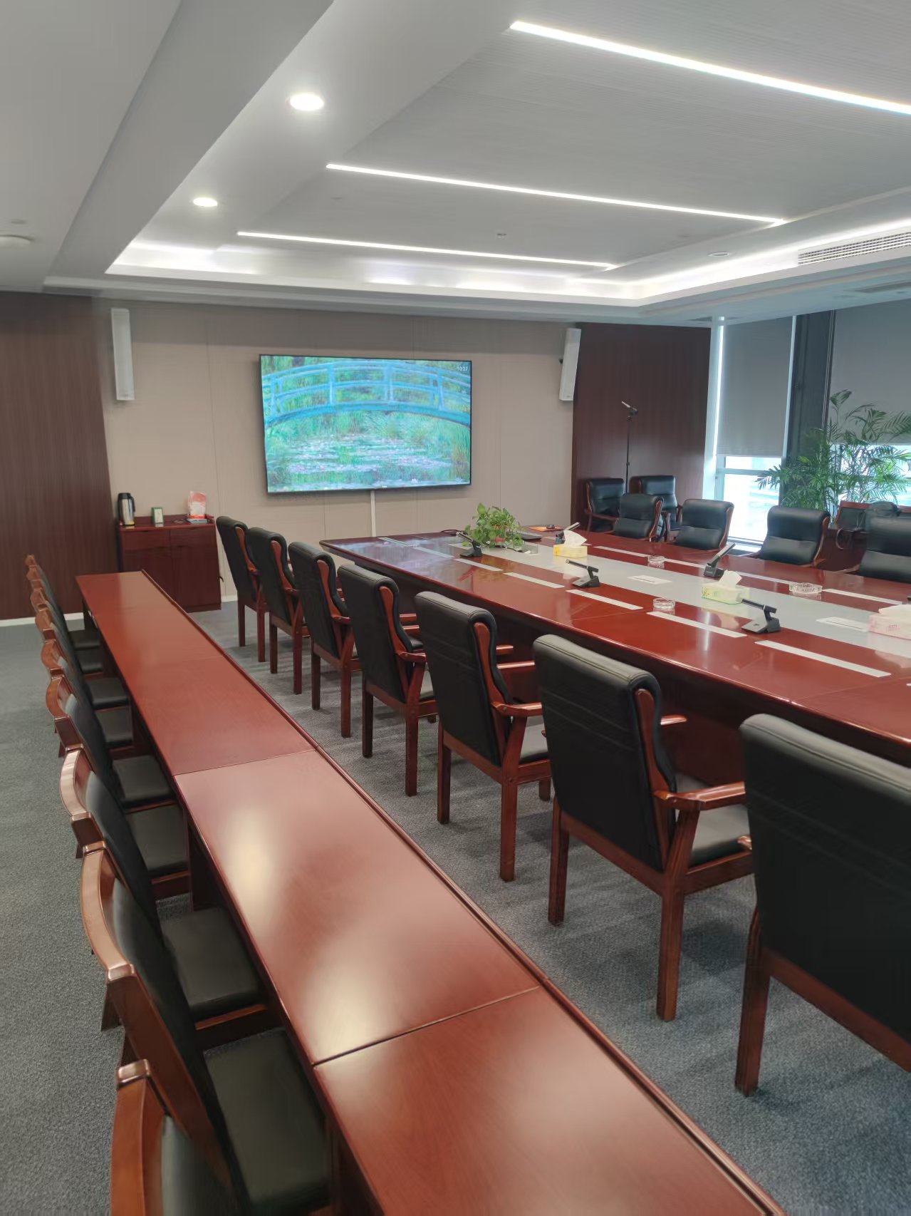 年省 8 万耗材费！20 人小团队如何用无纸化会议室实现效率逆袭？